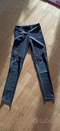 Leggings Calzedonia effetto pelle e inserti pizzo