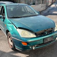 FORD FOCUS 1.6 (2000) SOLO PER RICAMBI