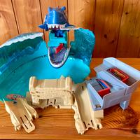 Hot Wheels City Shark Beach Battle