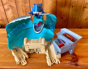 Hot Wheels City Shark Beach Battle