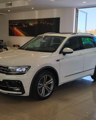 VOLKSWAGEN Tiguan R-LINE TETTO 190CV DSG 4MOTION