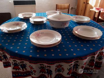 Servizio piatti vintage per 6 persone.