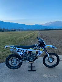 Husqvarna FE 350 2022 Rockstar Edition