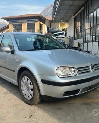 Ricambi Volkswagen Golf 4 2001 grigio chiaro LA7W