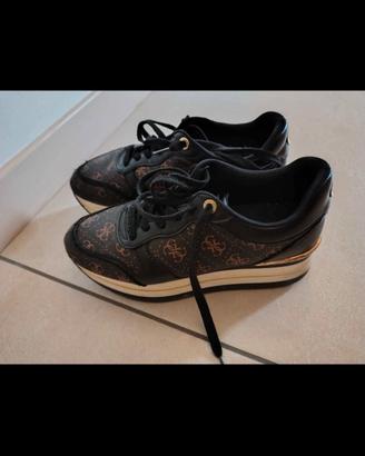 scarpe Guess 