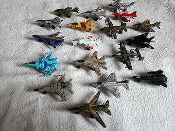  n.18 mini/aerei militari in metallo