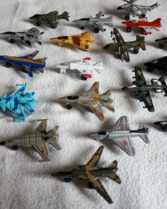  n.18 mini/aerei militari in metallo