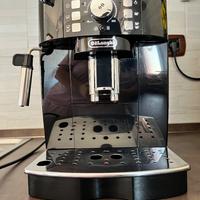 Macchina del caffè automatica Delonghi Magnifica S
