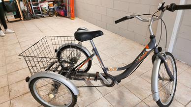 Bicicletta a tre ruote