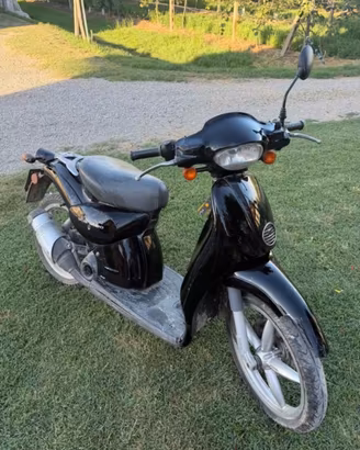 Scooter 50cc Scarabeo