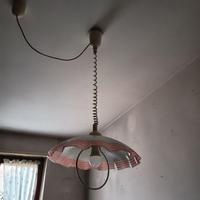 Vari pezzi di arredamento