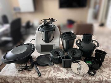 Bimby Tm6 con secondo boccale e affettatutto