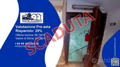 Immobile in asta di 209 m² con più di 5 locali a A