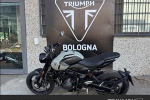 TRIUMPH Trident 660