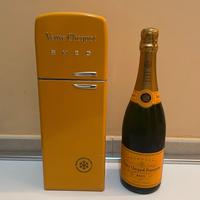 CHAMPAGNE VEUVE CLICQUOT BRUT YELLOW SMEG FRIDGE
