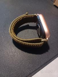 Smartwatch gold con cinturino elastico