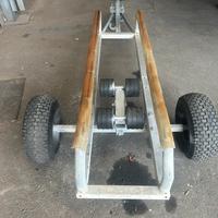 Invaso con ruote per moto acqua