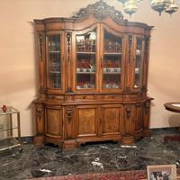 Mobile credenza cristalliera.