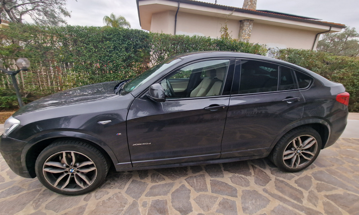 BMW X4 Msport 20d F26 82000 km carbon schwarz 2017