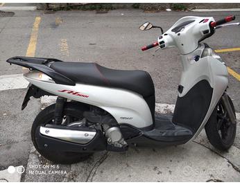 Honda SH 300