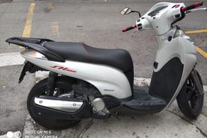 Honda SH 300