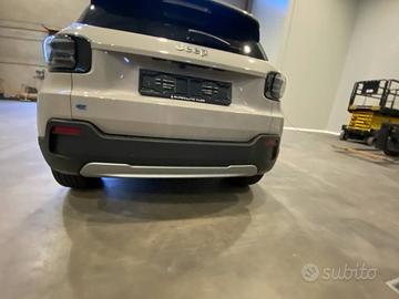 PARAURTI POSTERIORE PER JEEP AVENGER J2 2025