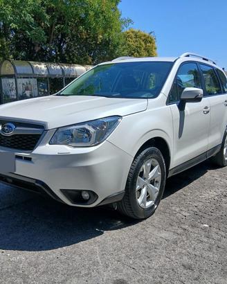 Subaru Forester 2.0D AWD 147cv, bianco perlato