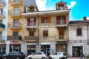 QUADRILOCALE COMODO AI SERVIZI RISCALDAMENTO AUTON