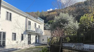 CASA SEMINDIPENDENTE A BARONISSI