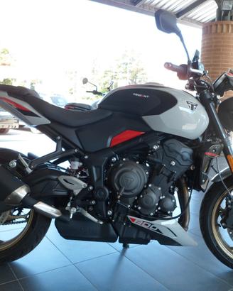 Triumph Trident 900 800