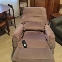 Poltrona elettrica alzapersone anziani e disabili