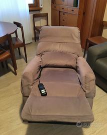 Poltrona elettrica alzapersone anziani e disabili