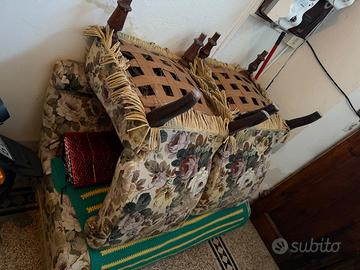 Salottino vintage floreale stile shabby chic