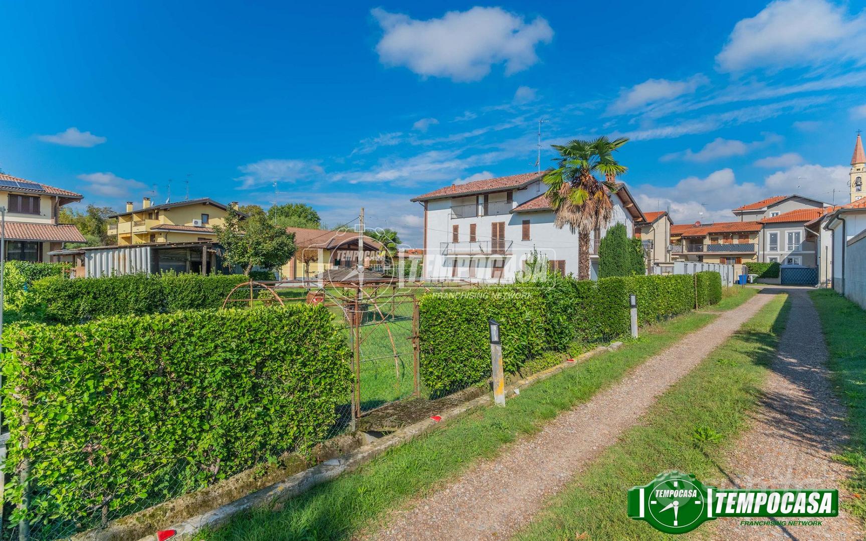 TERRENO EDIFICABILE CON POSSIBILITA' DI REALIZZARE - Vista 3