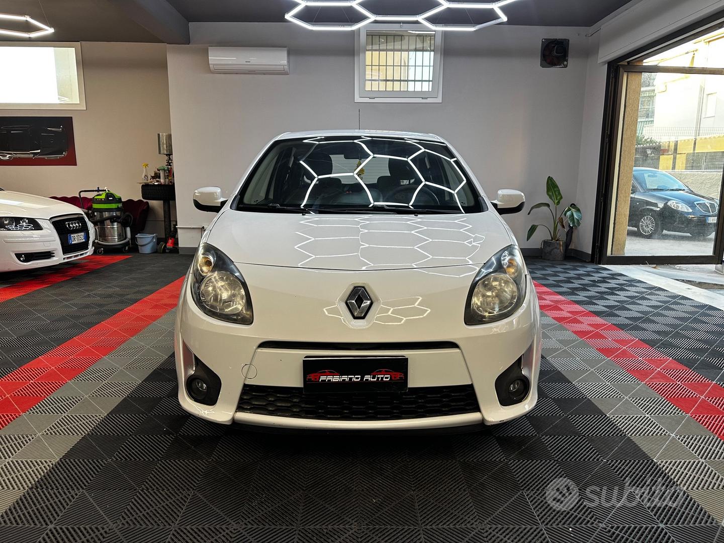 Renault Twingo 2010 photo 2