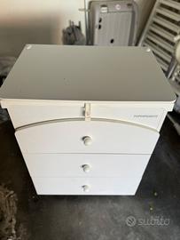 Fasciatoio con cassettiera e vaschetta incorporata