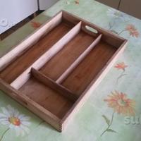 Portaoggetti portaposate in legno