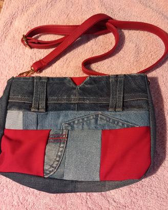 borsa jeans fatta a mano con tracolla