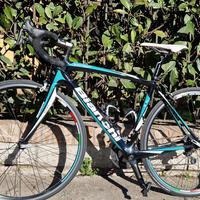 Bici da corsa in carbonio Bianchi bdc