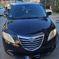 Lancia ypsilon 2011