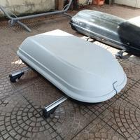 Baule per auto completo di barre portatutto