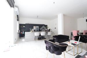 CASA INDIPENDENTE A CARENTINO