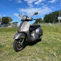 Vespa GTS Super Tech 300