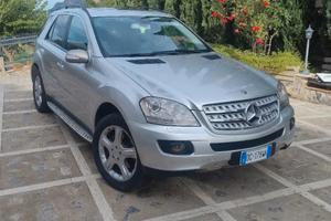 Mercedes ML 320 4 Matic 