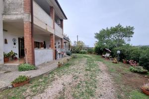 Rustico / Casale di 325 m² con più di 5 locali a M