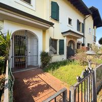 VILLA A SCHIERA A PASSIRANO