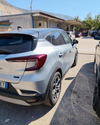 Renault Captur E-Tech 2024 25000 km incidentata ai