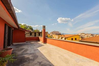 Appartamento di 150 m² con 5 locali e box auto dop