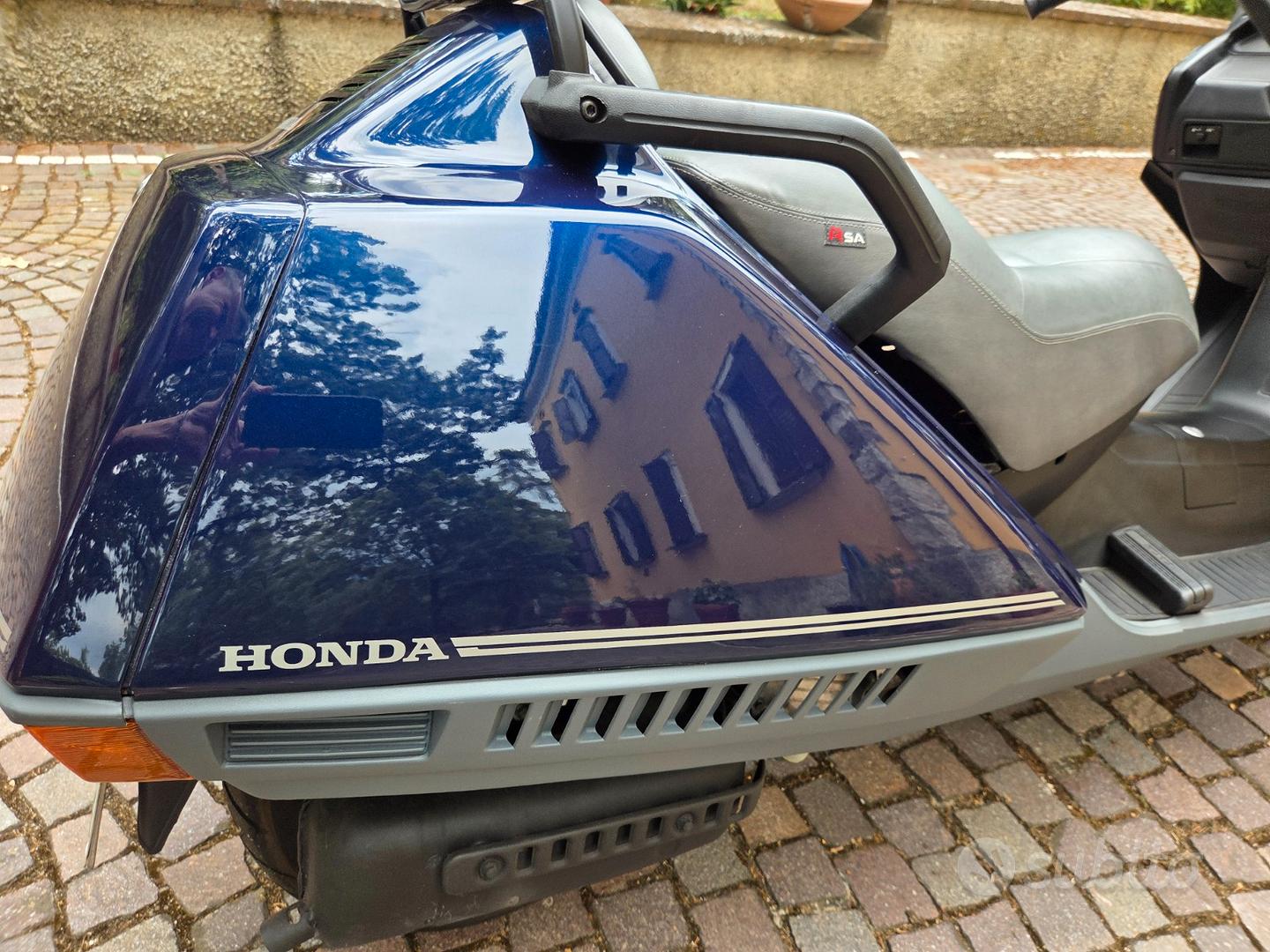 Custom Honda Cn 250 Restauratore Honda CN 250 1997 Moto E Scooter