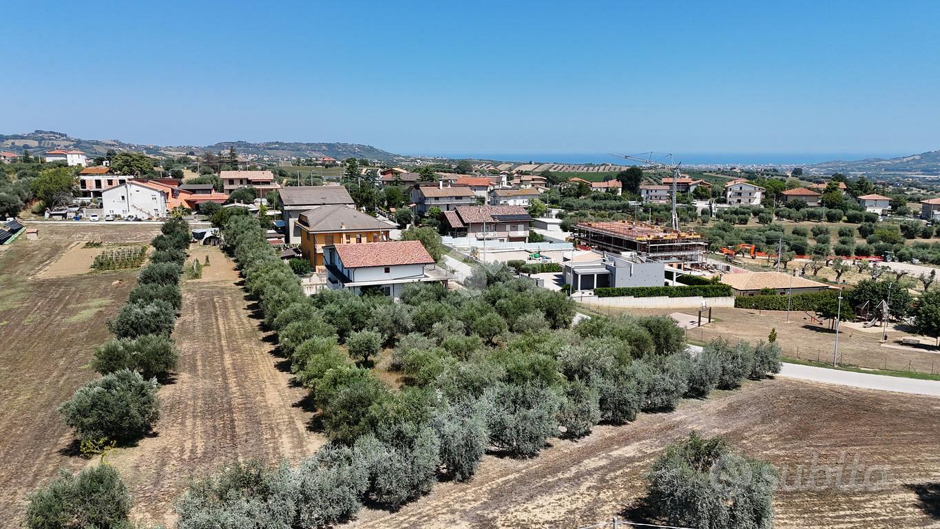 TERRENO A CORROPOLI - Vista 3